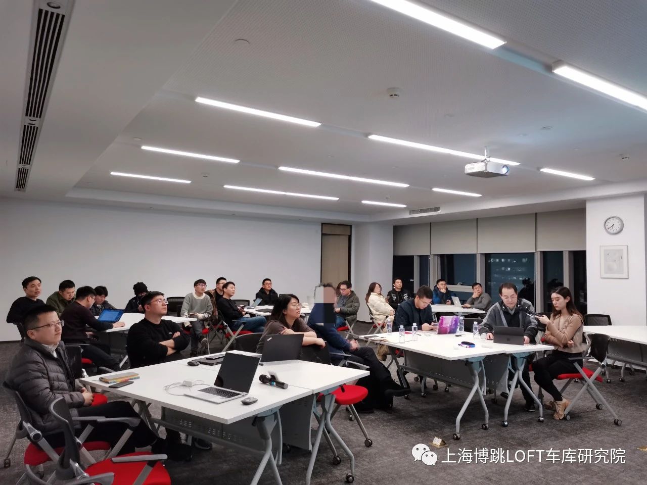 北碚杭州LOFT车库专题会